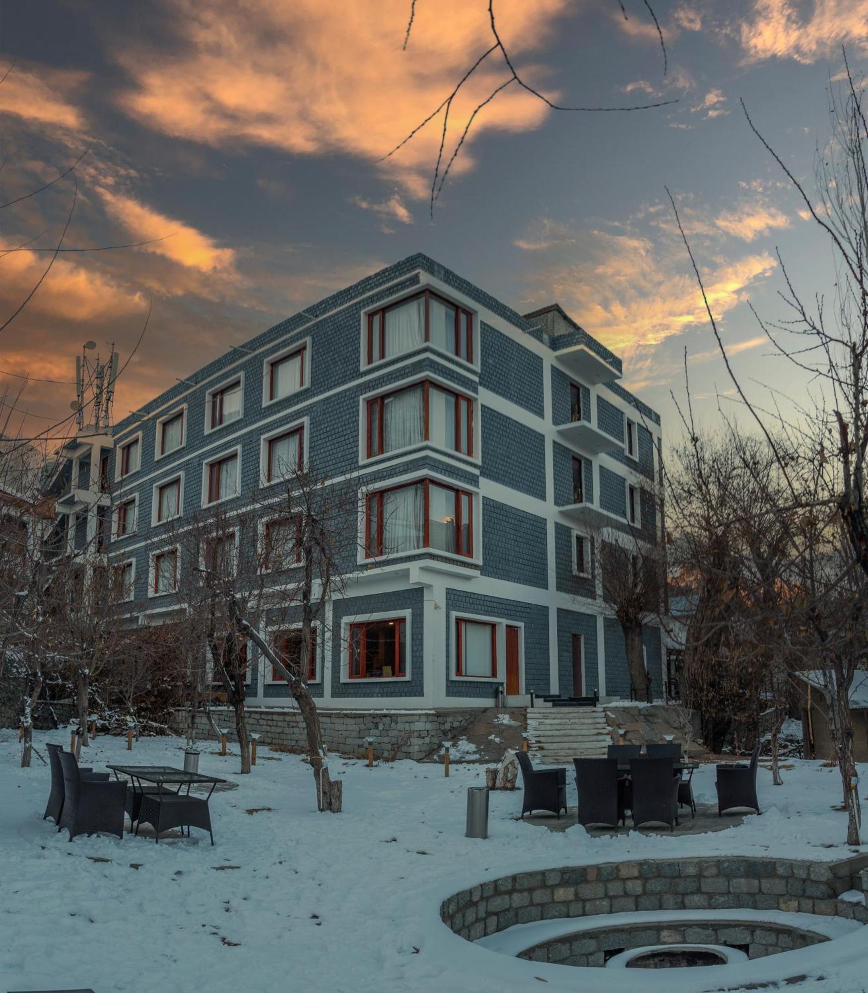 Hotel The Каргіл Екстер'єр фото
